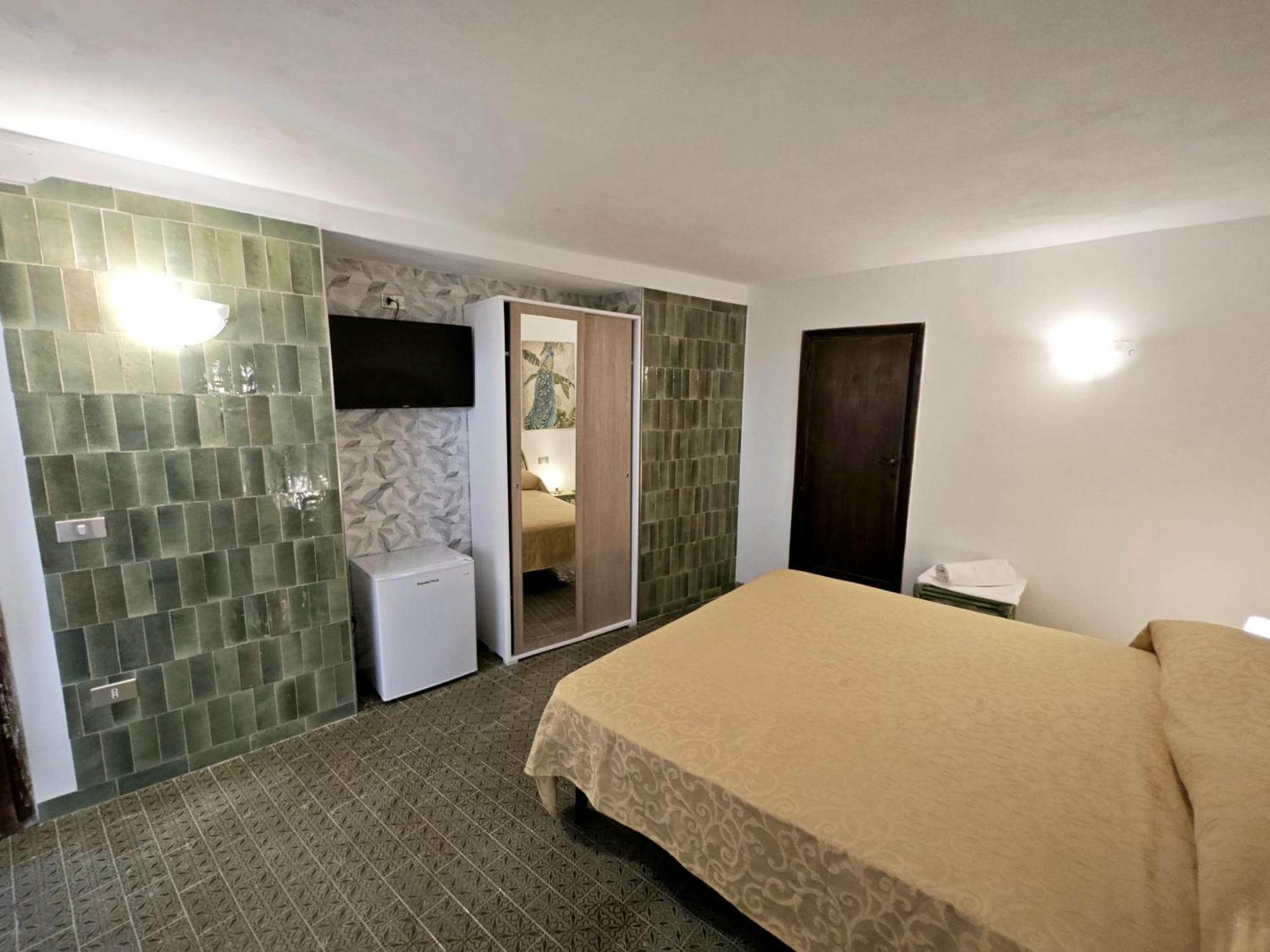 Hotel Golfo Azzurro 카폴리베리 외부 사진
